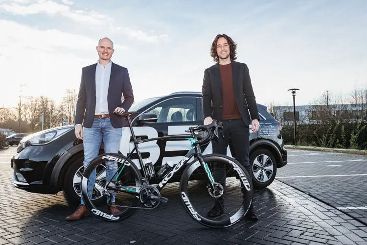 Geert Broekhuizen (BEAT) en Lars Smit (Buckaroo) bevestigen partnership in wielersport en payments